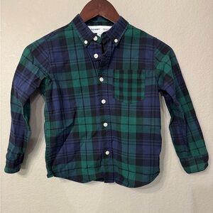 Boys Old Navy green and navy plaid holiday button up shirt size small (6-7)